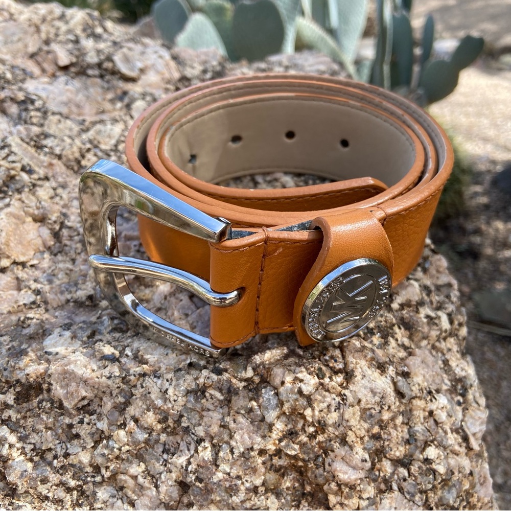 MICHAEL KORS Leather Belt ⭐️ Beautiful